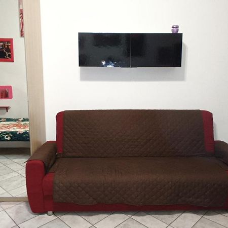 Casa Vacanze Completa Di Tutto E Anche Di Piu Livorno Exterior foto